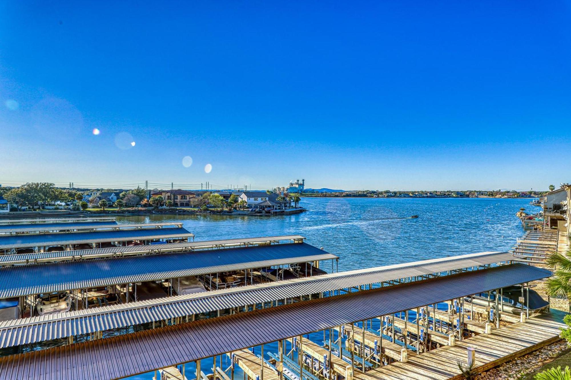 The Waters Condo Building 3 Horseshoe Bay Exterior photo
